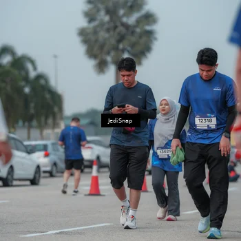 Runner Photo 7554812