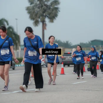 Runner Photo 7554860