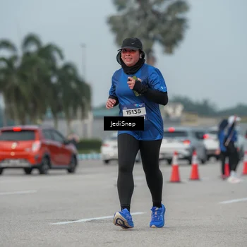 Runner Photo 7555001