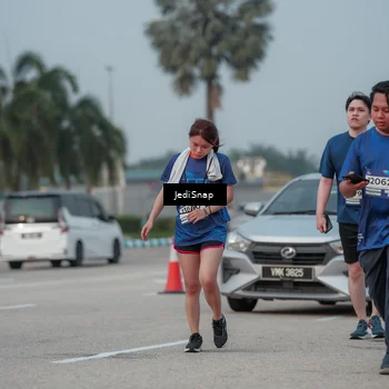 Runner Photo 7555007
