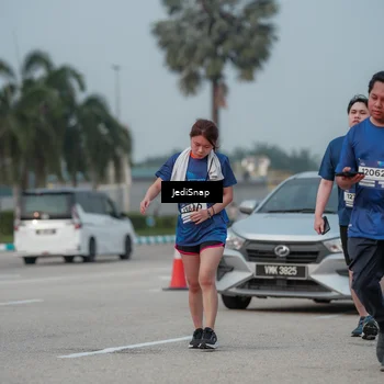 Runner Photo 7555012