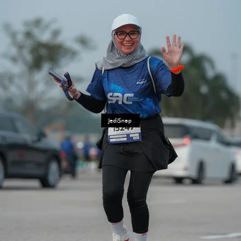 Runner Photo 7555035