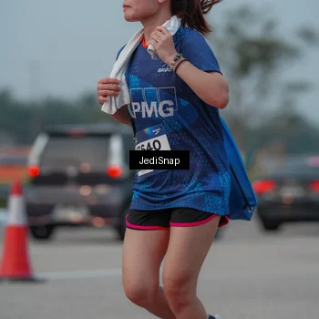Runner Photo 7555047