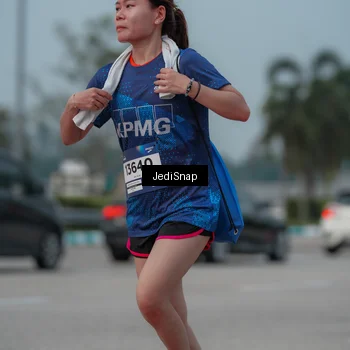 Runner Photo 7555048