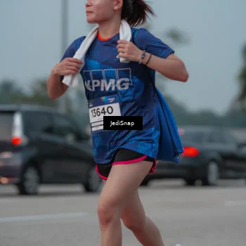 Runner Photo 7555053