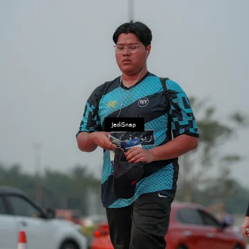 Runner Photo 7555065