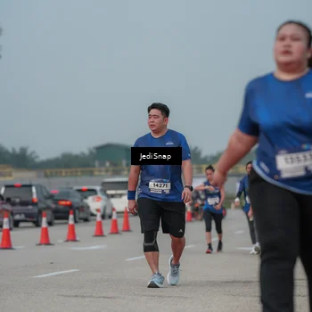 Runner Photo 7555098