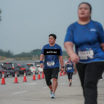 Runner Photo 7555102