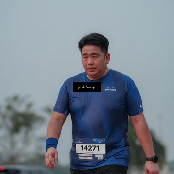 Runner Photo 7555104