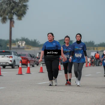 Runner Photo 7555110