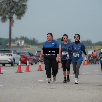 Runner Photo 7555111