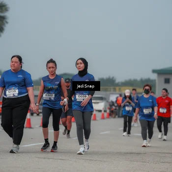Runner Photo 7555115