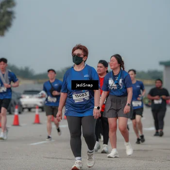 Runner Photo 7555141