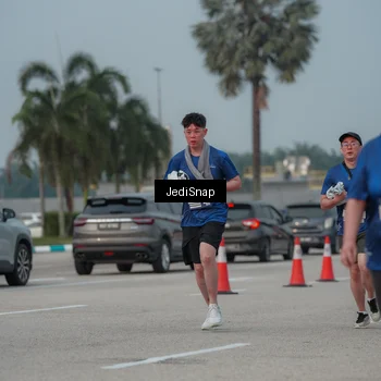 Runner Photo 7555148