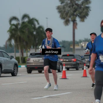 Runner Photo 7555149
