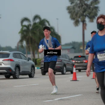 Runner Photo 7555151