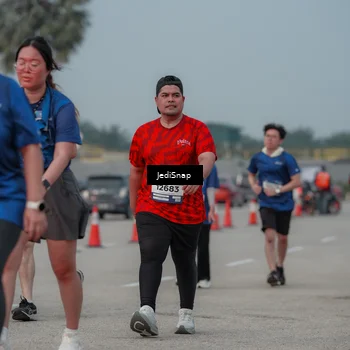 Runner Photo 7555153