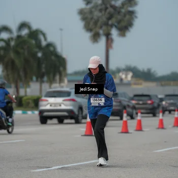 Runner Photo 7555165
