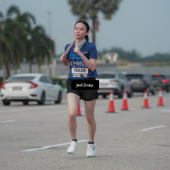 Runner Photo 7555192