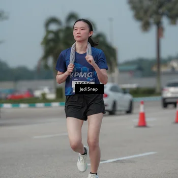 Runner Photo 7555194