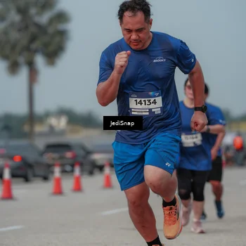 Runner Photo 7555243