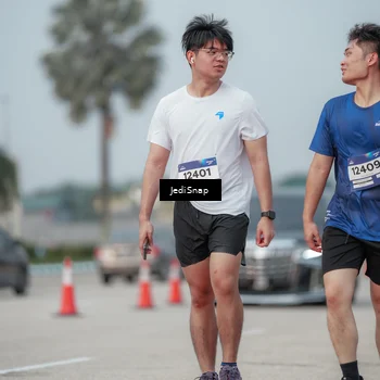 Runner Photo 7555262