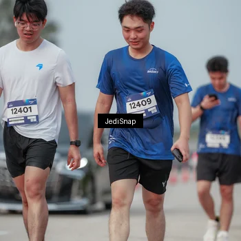 Runner Photo 7555267