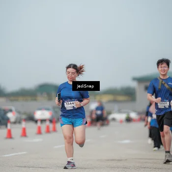 Runner Photo 7555295