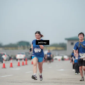 Runner Photo 7555298