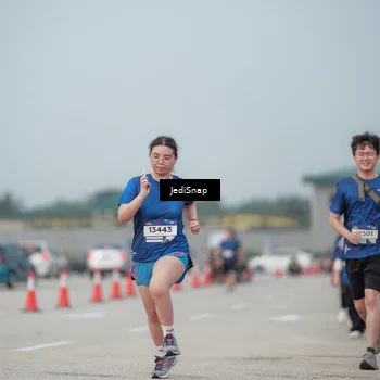 Runner Photo 7555300
