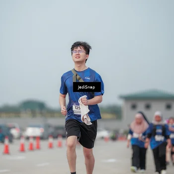 Runner Photo 7555306