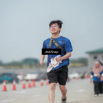 Runner Photo 7555307
