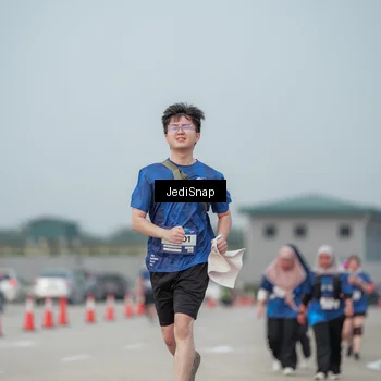 Runner Photo 7555309