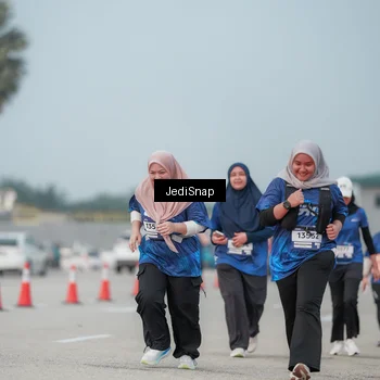 Runner Photo 7555312