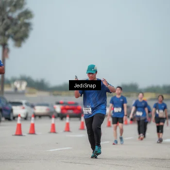 Runner Photo 7555367