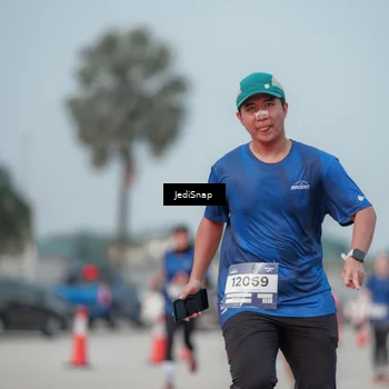 Runner Photo 7555372