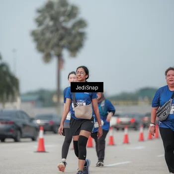 Runner Photo 7555400