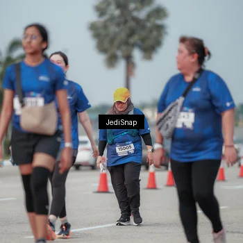 Runner Photo 7555412