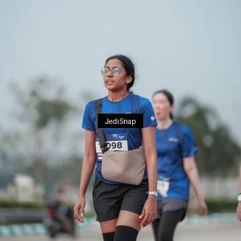 Runner Photo 7555415