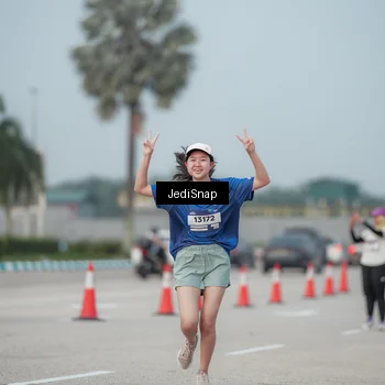 Runner Photo 7555440