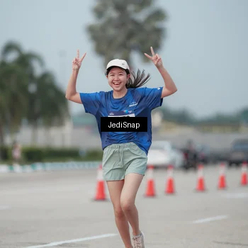 Runner Photo 7555450
