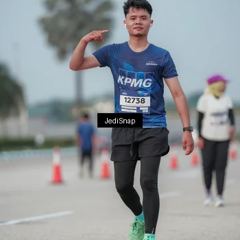 Runner Photo 7555466