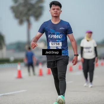 Runner Photo 7555468