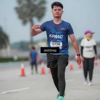 Runner Photo 7555469