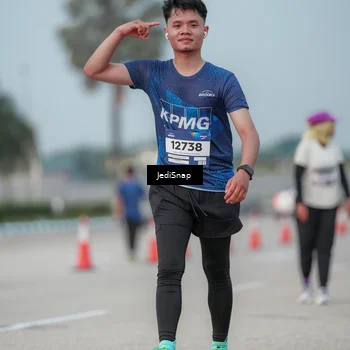 Runner Photo 7555470