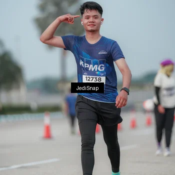 Runner Photo 7555472