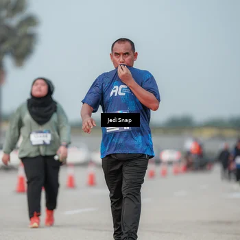 Runner Photo 7555515