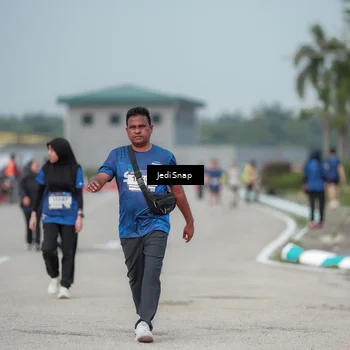 Runner Photo 7555535
