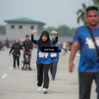 Runner Photo 7555536