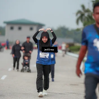 Runner Photo 7555561